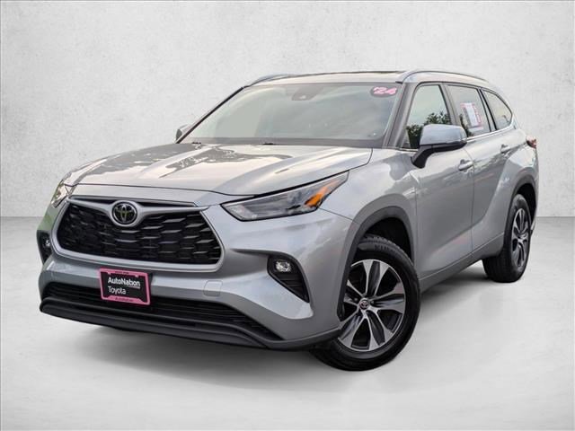Used 2024 Toyota Highlander XLE