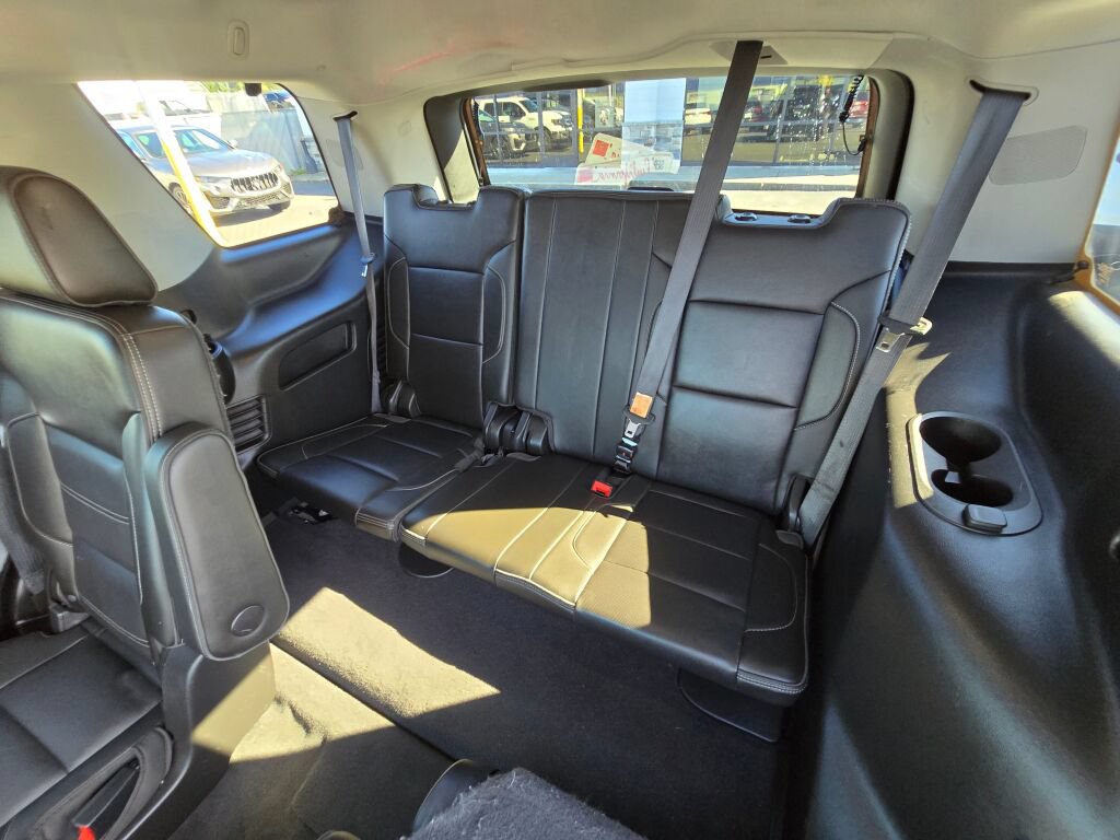 Used 2019 GMC Yukon Denali w/ Denali Ultimate Black Edition AWD/4WD image 18