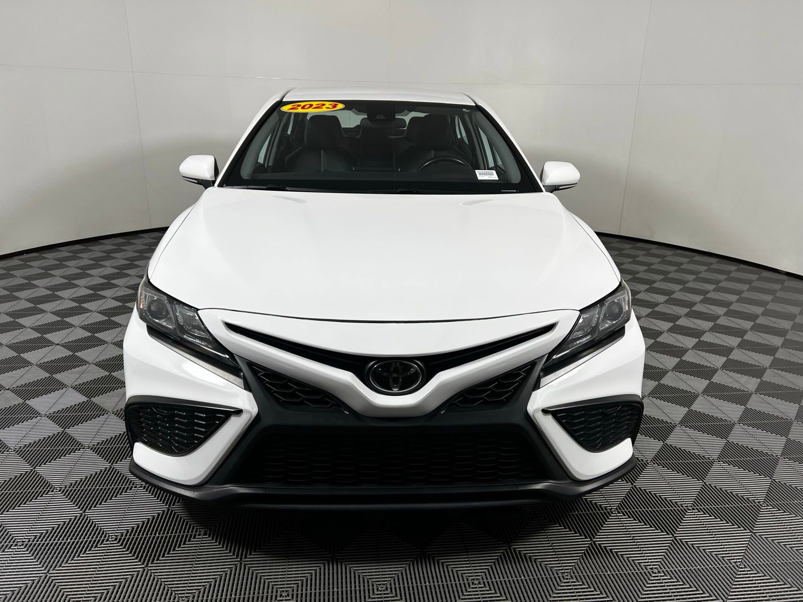 Certified 2023 Toyota Camry SE image 2