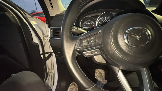 Used 2018 MAZDA CX-5 Touring w/ Preferred Equipment Package image 16
