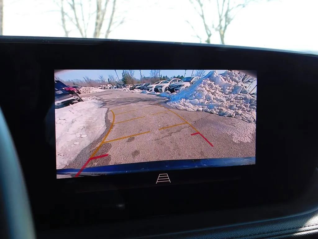 Used 2024 Buick Encore GX Sport Touring w/ Comfort Package image 17