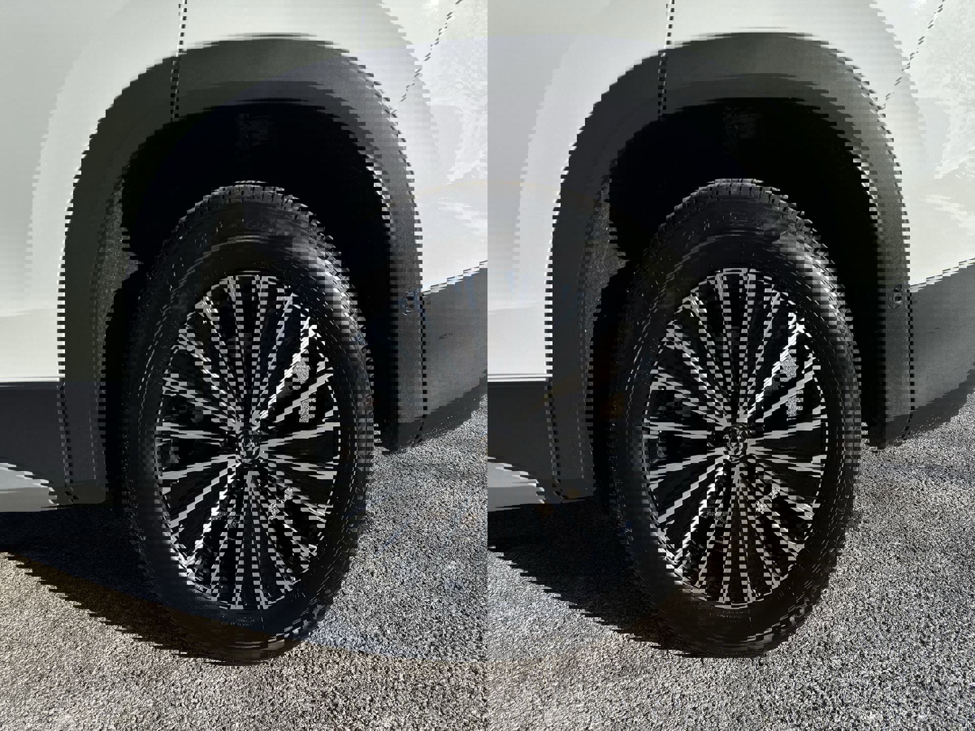 New 2025 Volkswagen Tiguan S image 33