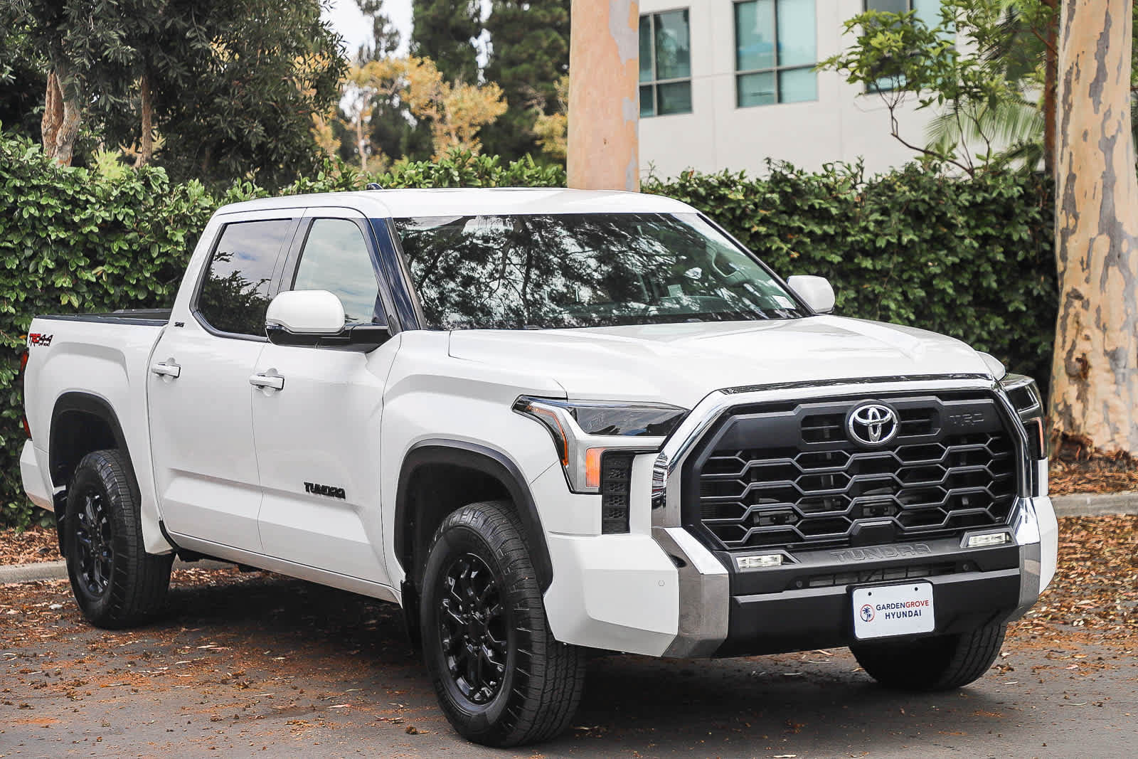 Used 2022 Toyota Tundra SR5 w/ TRD Off-Road Package AWD/4WD image 3