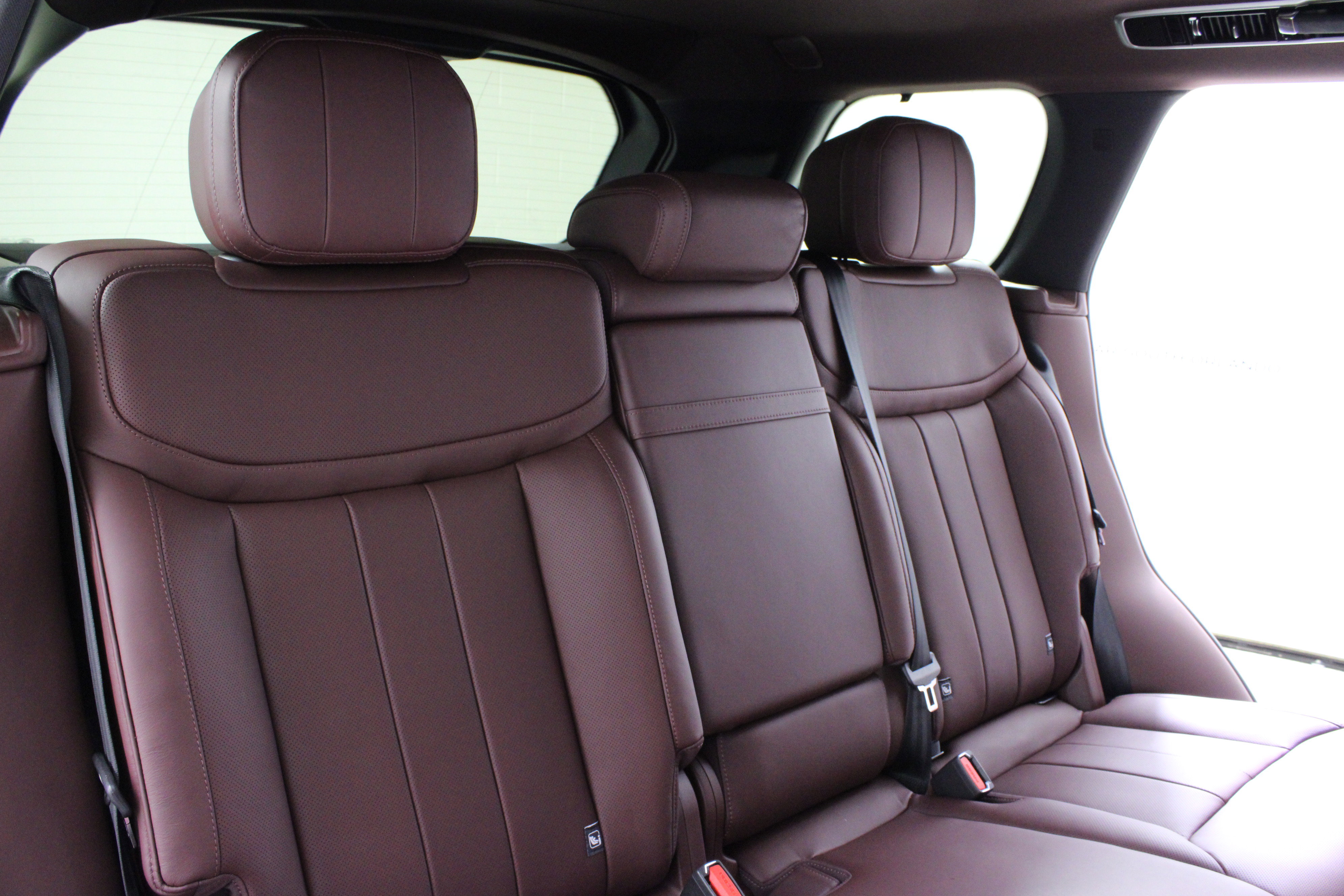 Used 2024 Land Rover Range Rover SE image 14