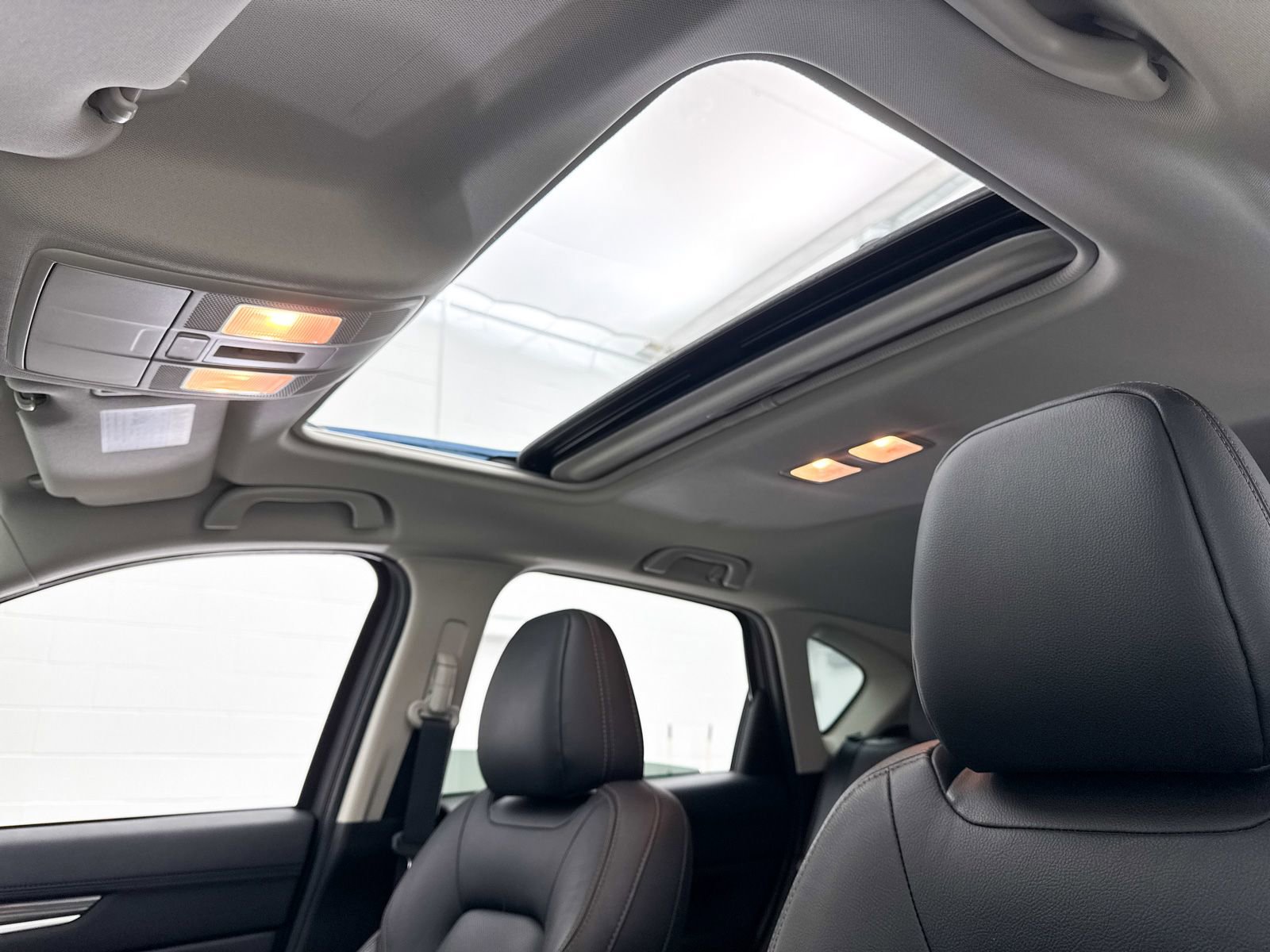 Used 2023 MAZDA CX-5 AWD 2.5 S w/ Premium Package image 3