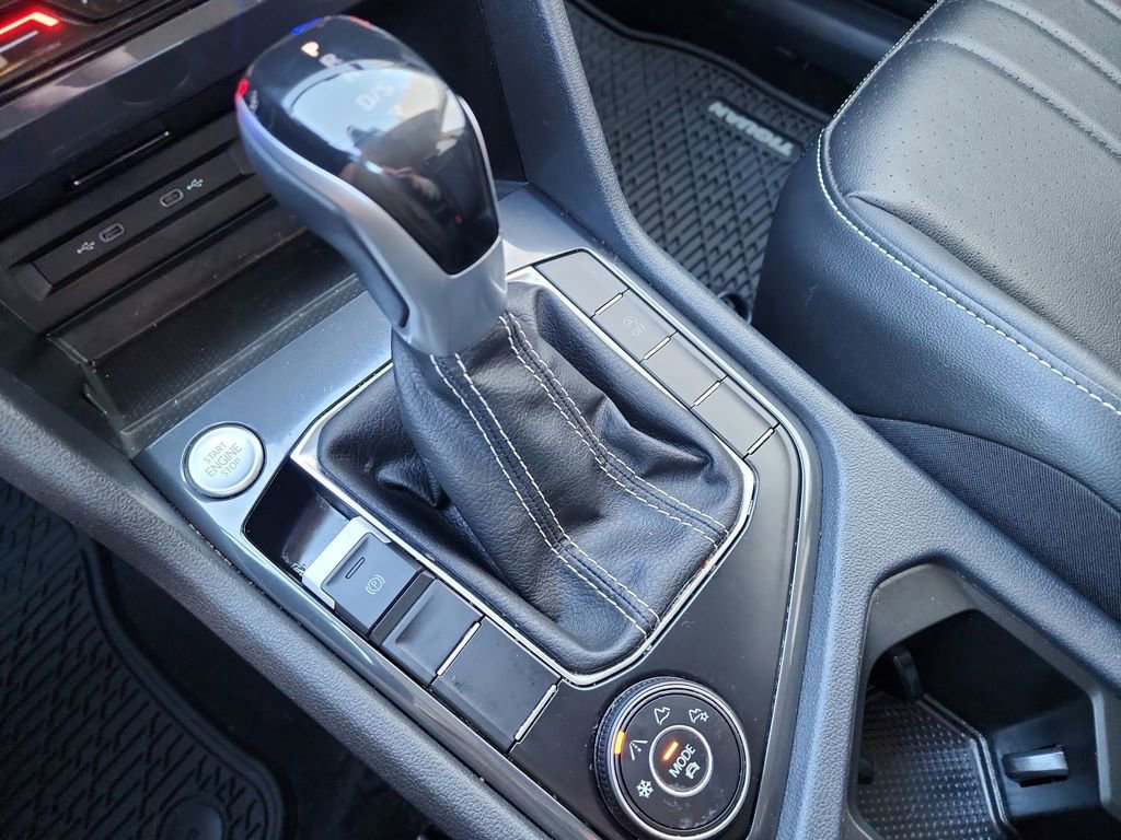 Used 2024 Volkswagen Tiguan SE image 28