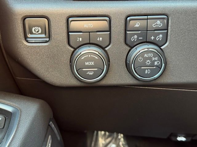Used 2025 Chevrolet Silverado 1500 LTZ w/ LTZ Convenience Package II image 33