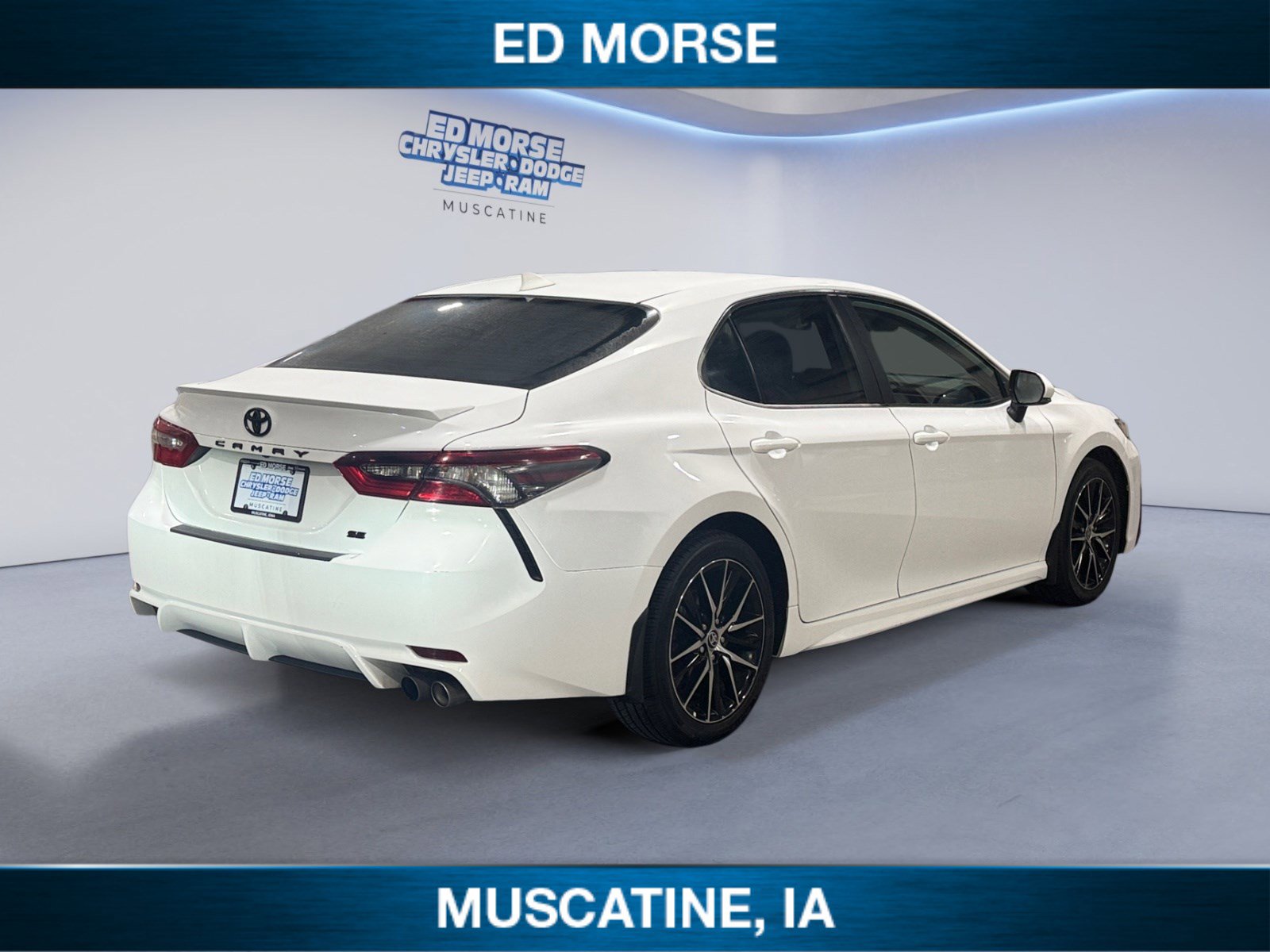 Used 2024 Toyota Camry SE image 5