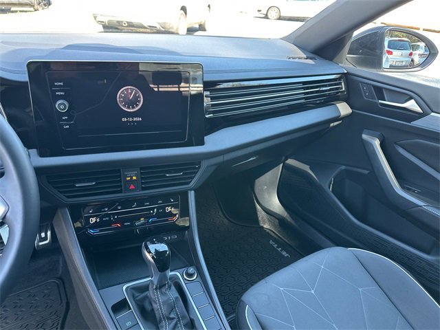 Used 2025 Volkswagen Jetta Sport image 18