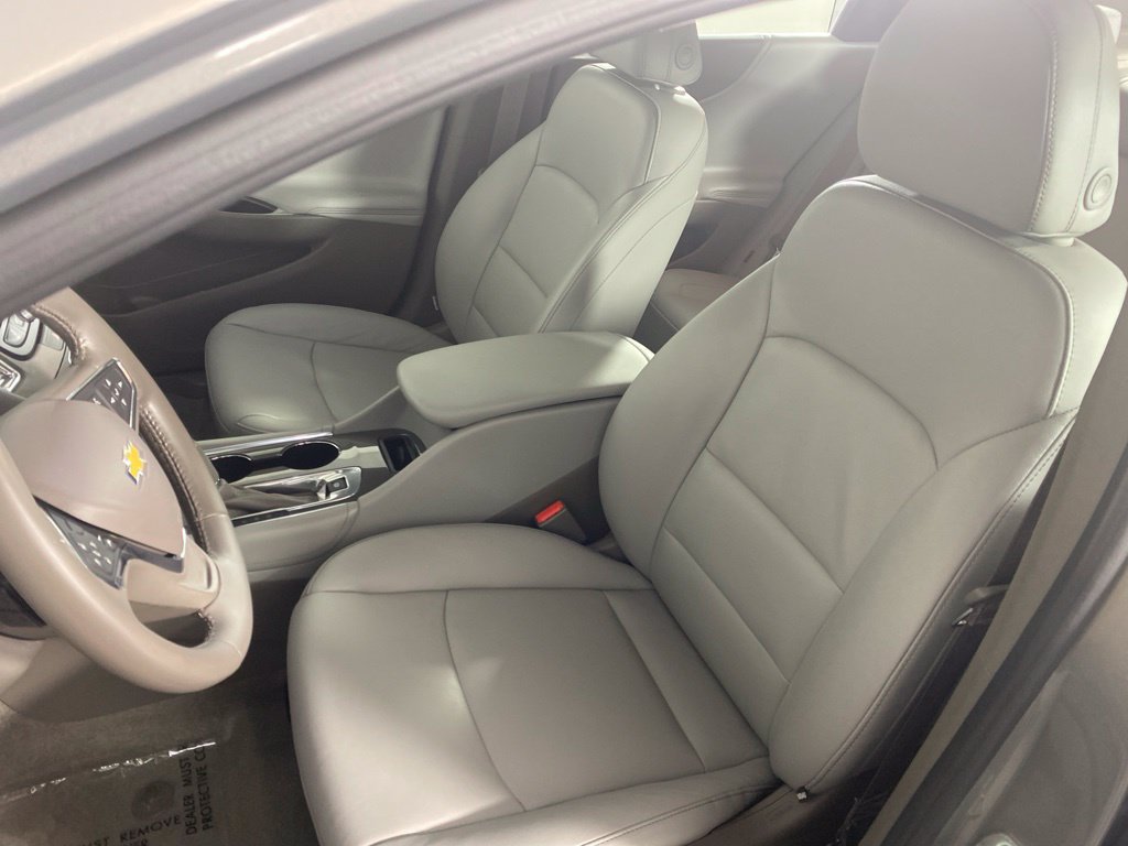 Used 2017 Chevrolet Malibu Hybrid w/ Leather Package FWD image 12