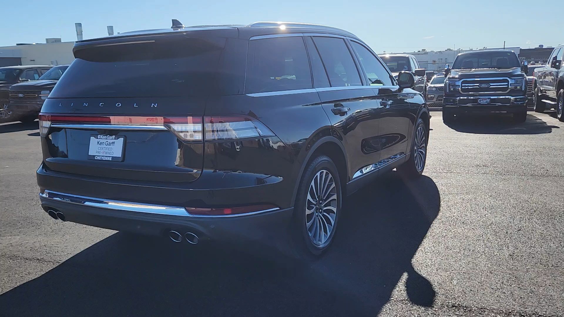 Used 2024 Lincoln Aviator AWD w/ Premium Package image 3