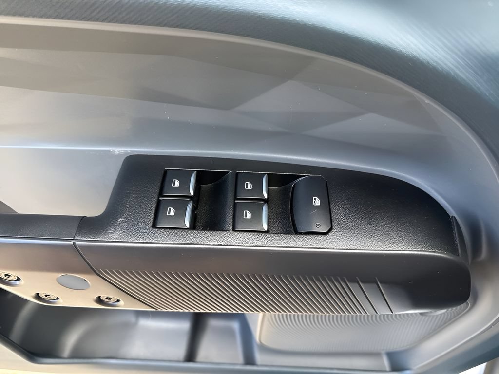 Used 2025 Ford Maverick XL FWD image 23