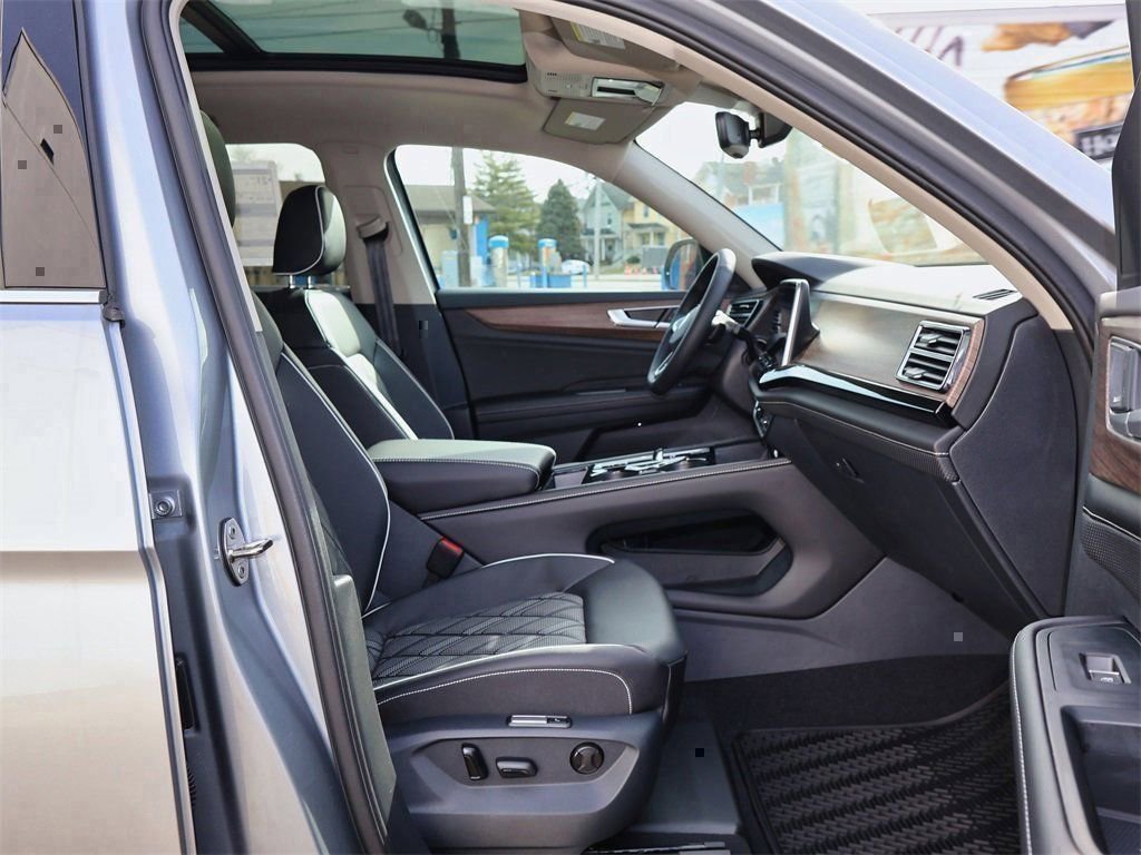 New 2026 Volkswagen Atlas SEL Premium R-Line image 33