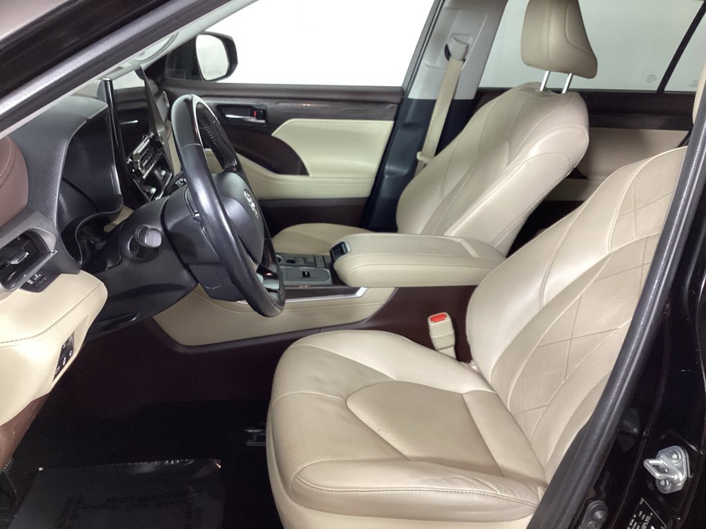 Used 2021 Toyota Highlander Platinum AWD/4WD image 10