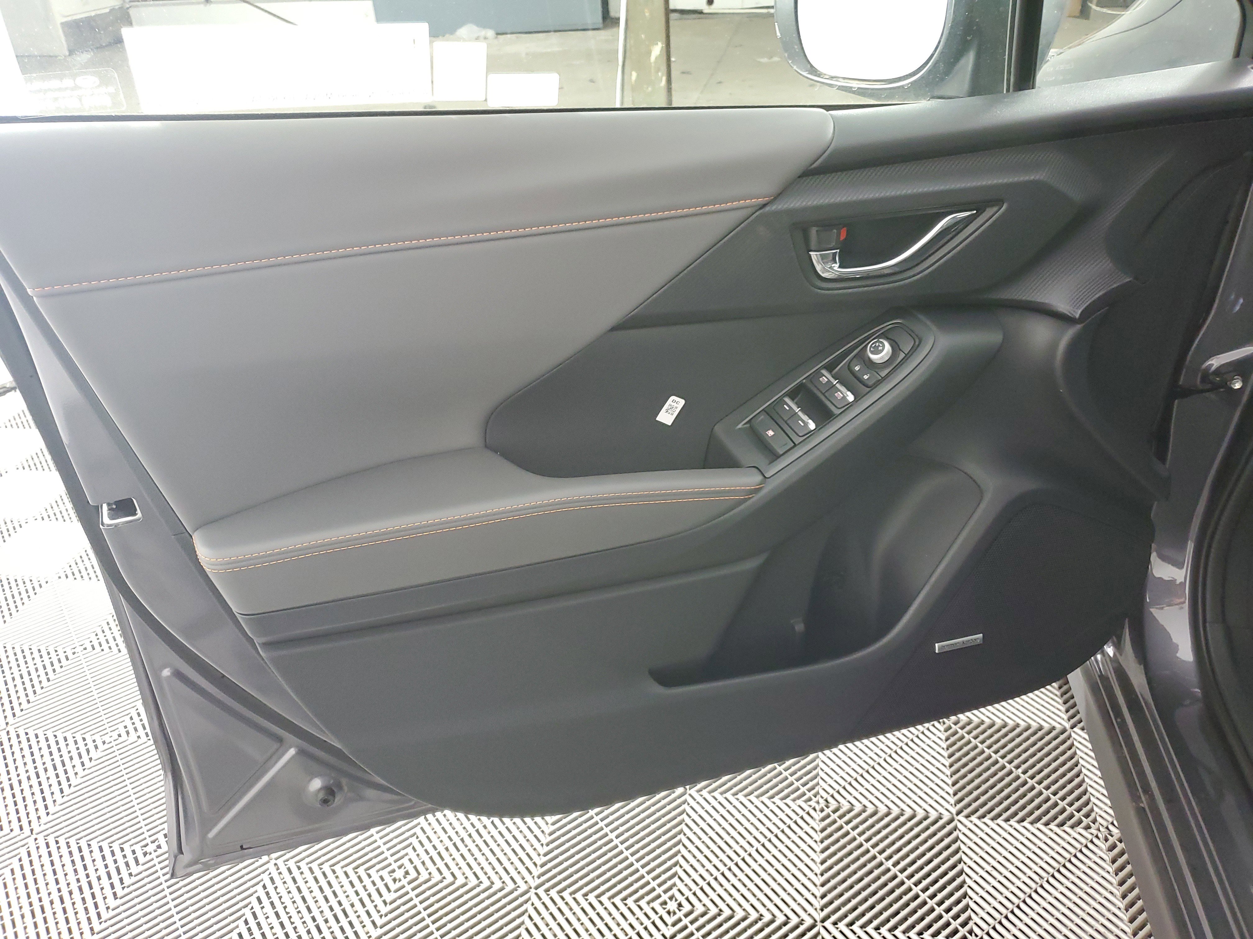 New 2025 Subaru Crosstrek 2.5i Limited w/ Crosstrek Mirror Package image 28