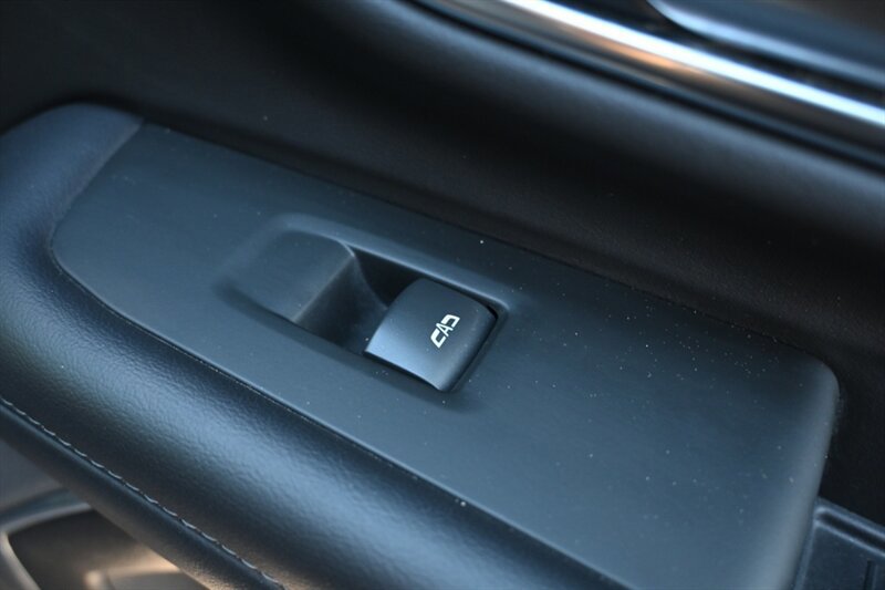 Used 2022 GMC Yukon SLE AWD/4WD image 50