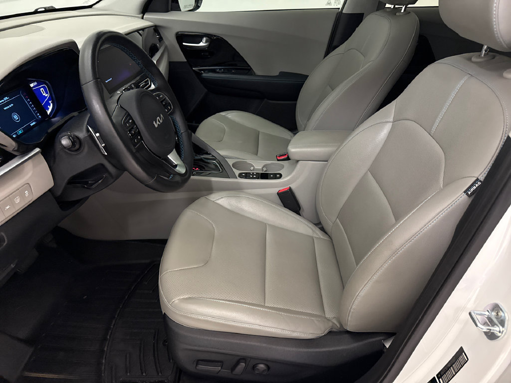 Used 2022 Kia Niro EX Premium FWD image 19