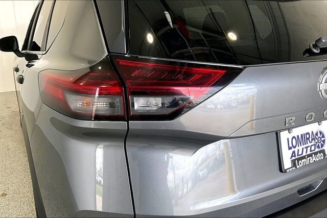 Used 2023 Nissan Rogue S AWD/4WD image 46