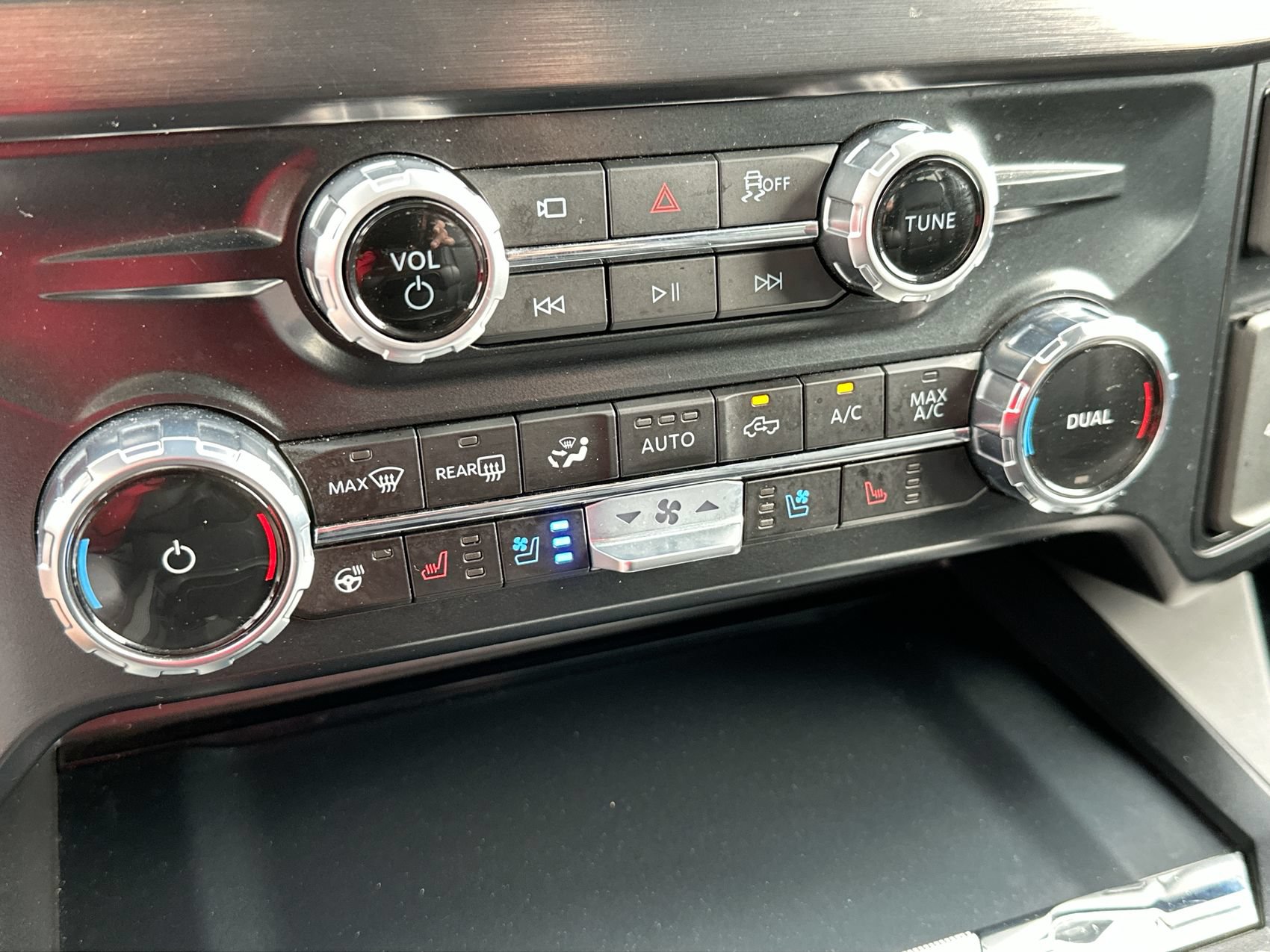 Used 2026 Ford F250 Lariat AWD/4WD image 19