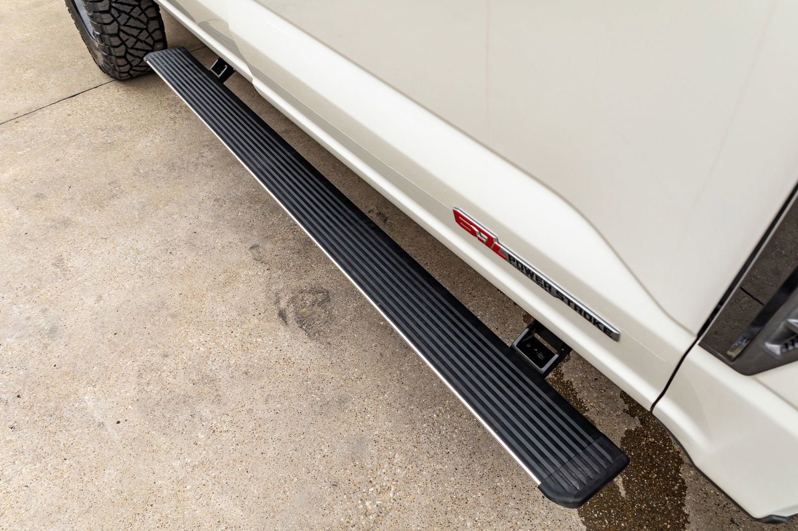 Used 2025 Ford F250 Platinum w/ Tremor Off-Road Package image 14