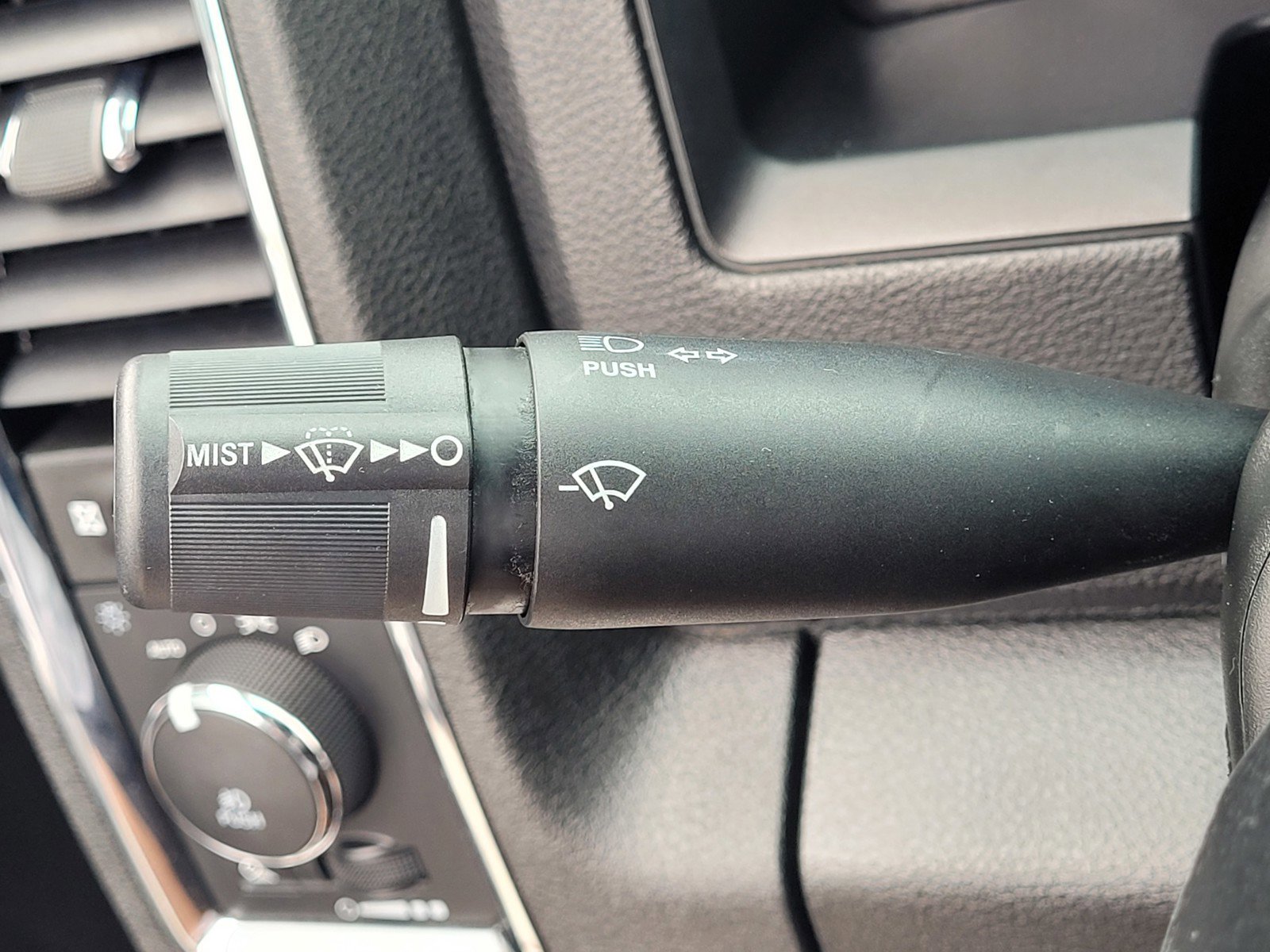 Used 2018 RAM 2500 Laramie image 25