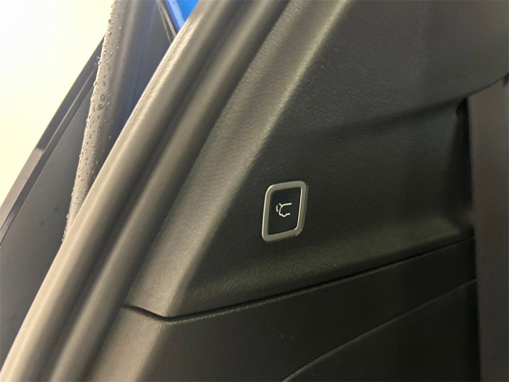 New 2026 Chrysler Pacifica Limited image 32