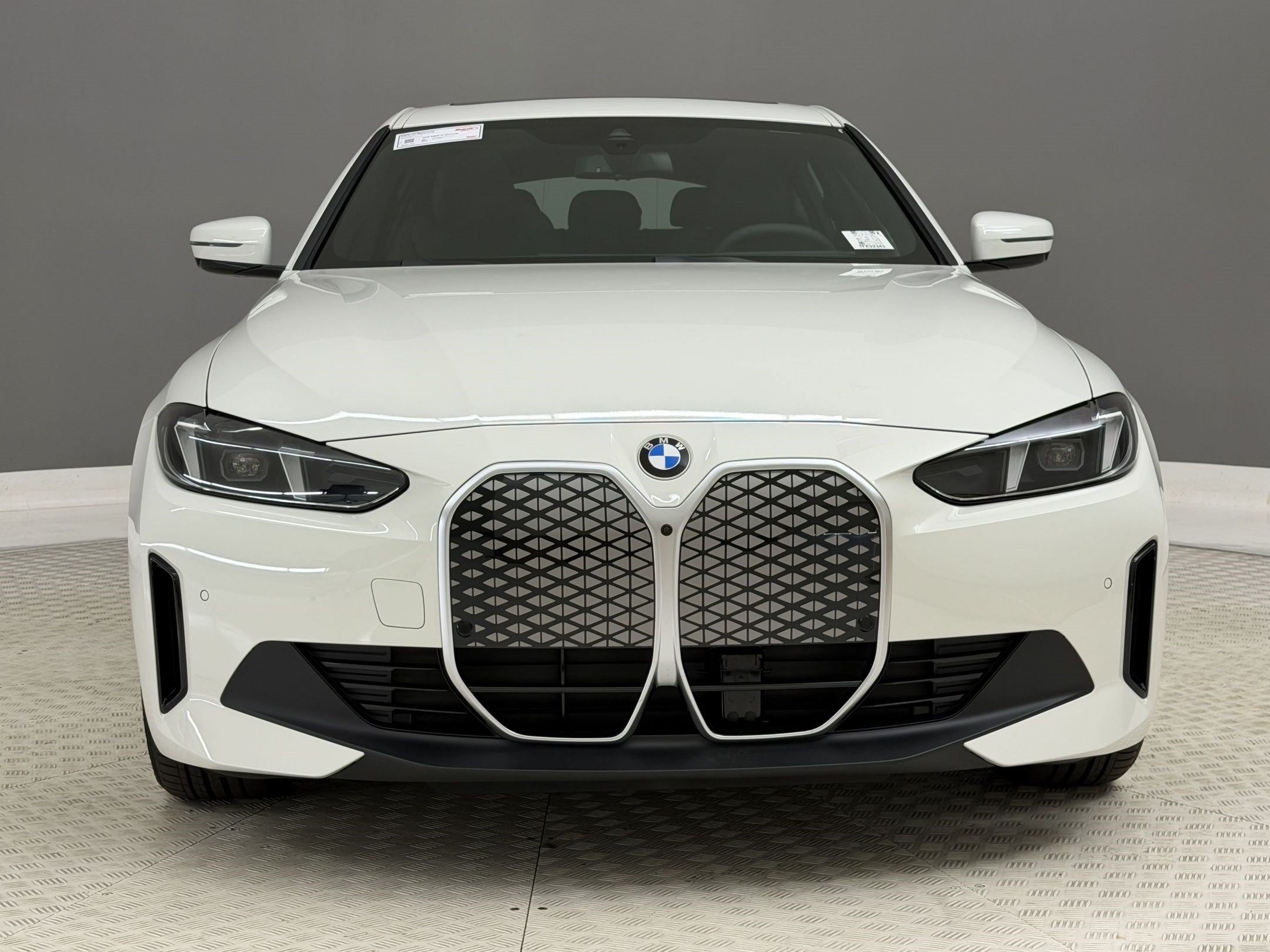 New 2026 BMW i4 eDrive40 w/ Parking Assistance Package RWD image 6