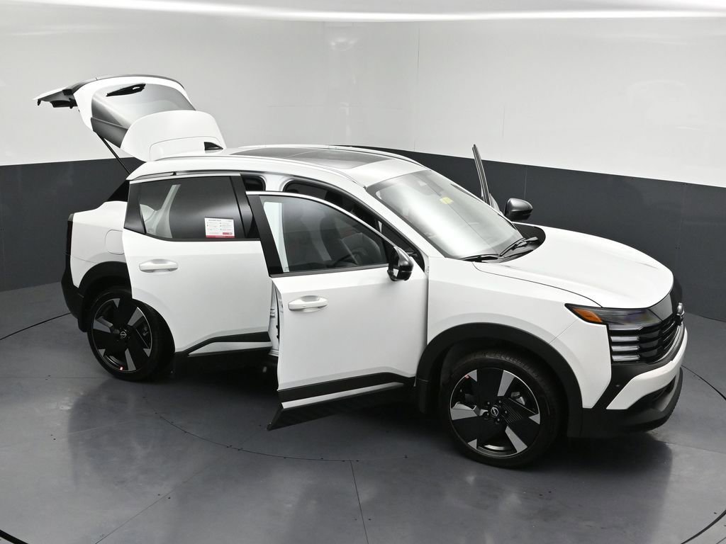 New 2026 Nissan Kicks SR w/ SR Premium Package AWD/4WD image 33
