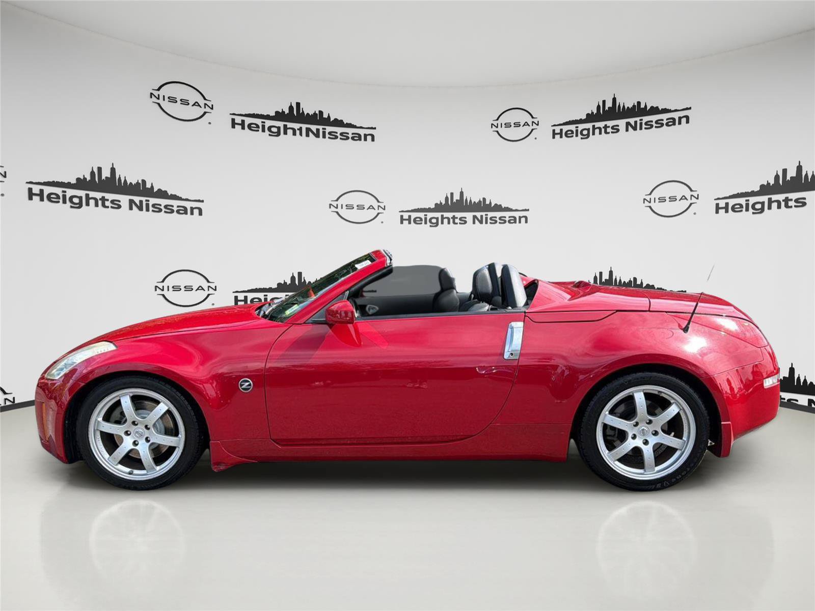 Used 2006 Nissan 350Z Touring RWD image 3