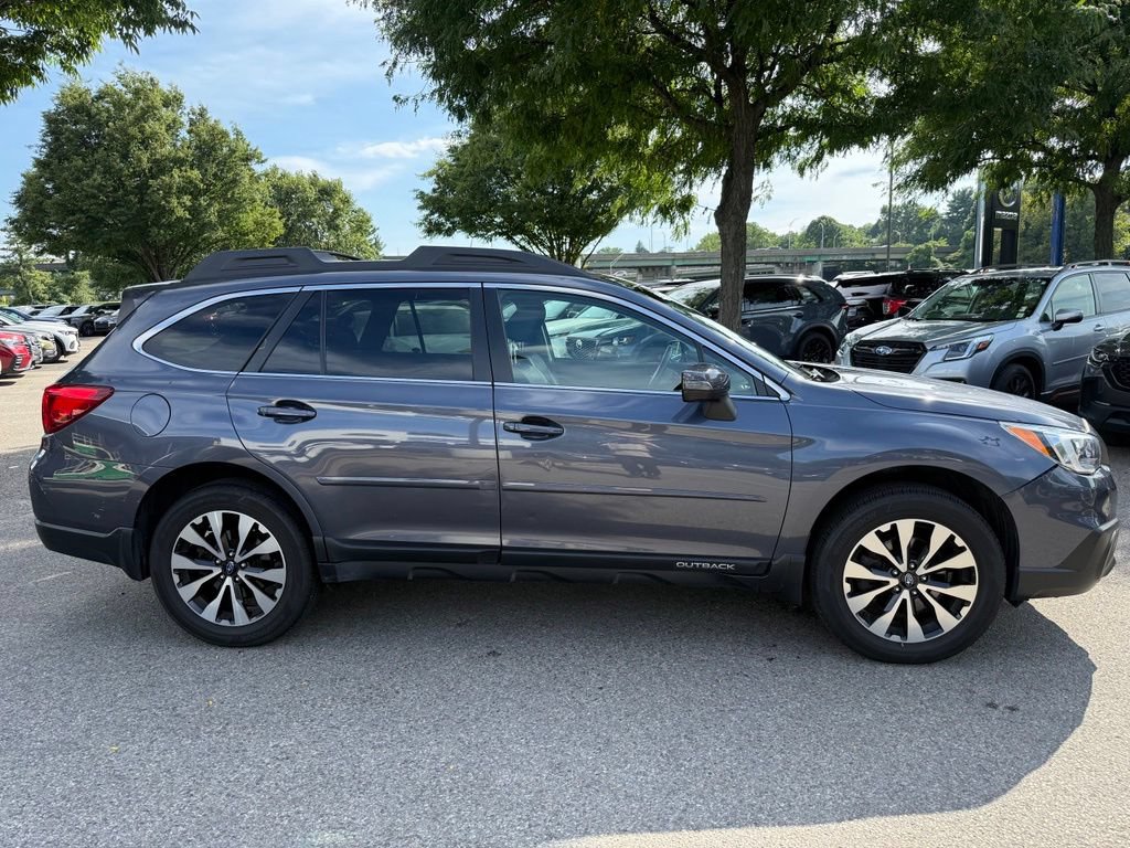 Used 2017 Subaru Outback 2.5i Limited AWD/4WD image 11