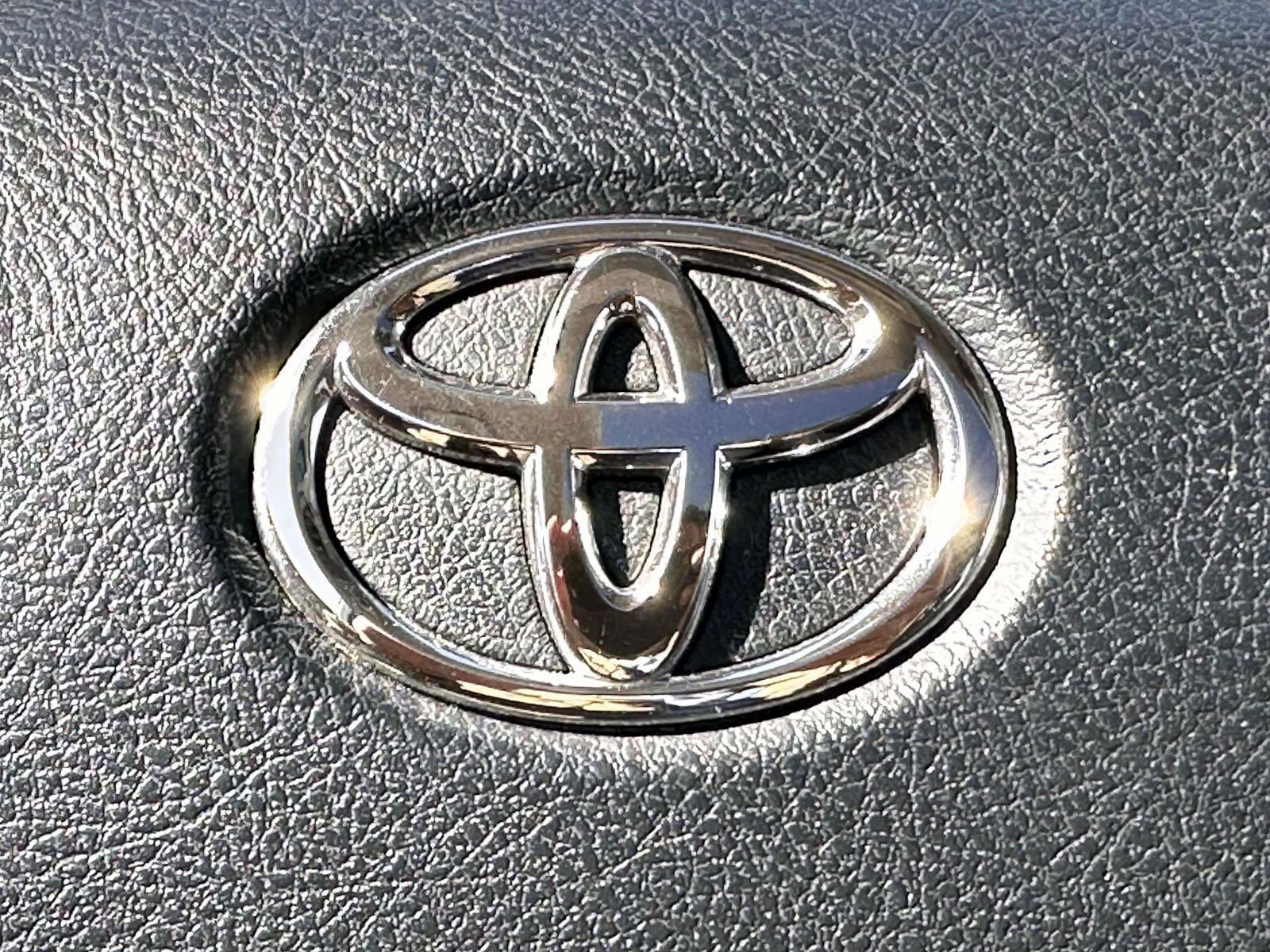 Used 2023 Toyota 4Runner Limited AWD/4WD image 26