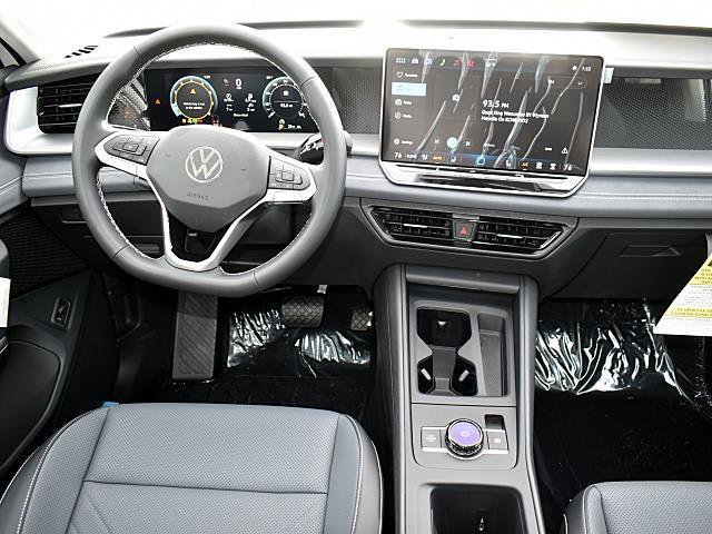 New 2026 Volkswagen Tiguan SE image 9