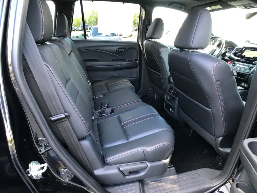 Certified 2023 Honda Passport TrailSport image 32