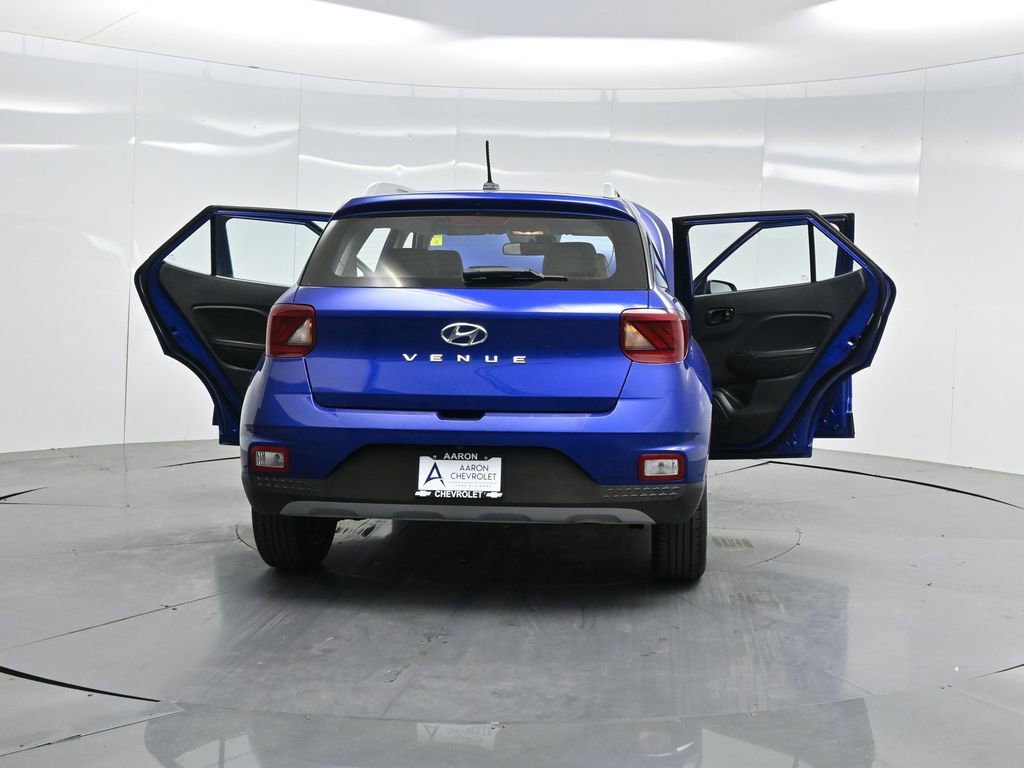 Used 2023 Hyundai Venue Limited w/ Cargo Package image 42