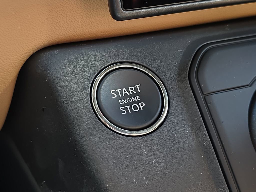New 2026 Land Rover Defender 110 X-Dynamic SE image 25