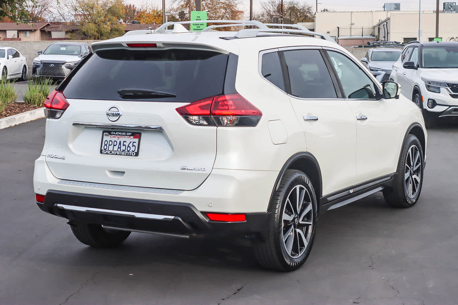 Used 2020 Nissan Rogue SL image 4