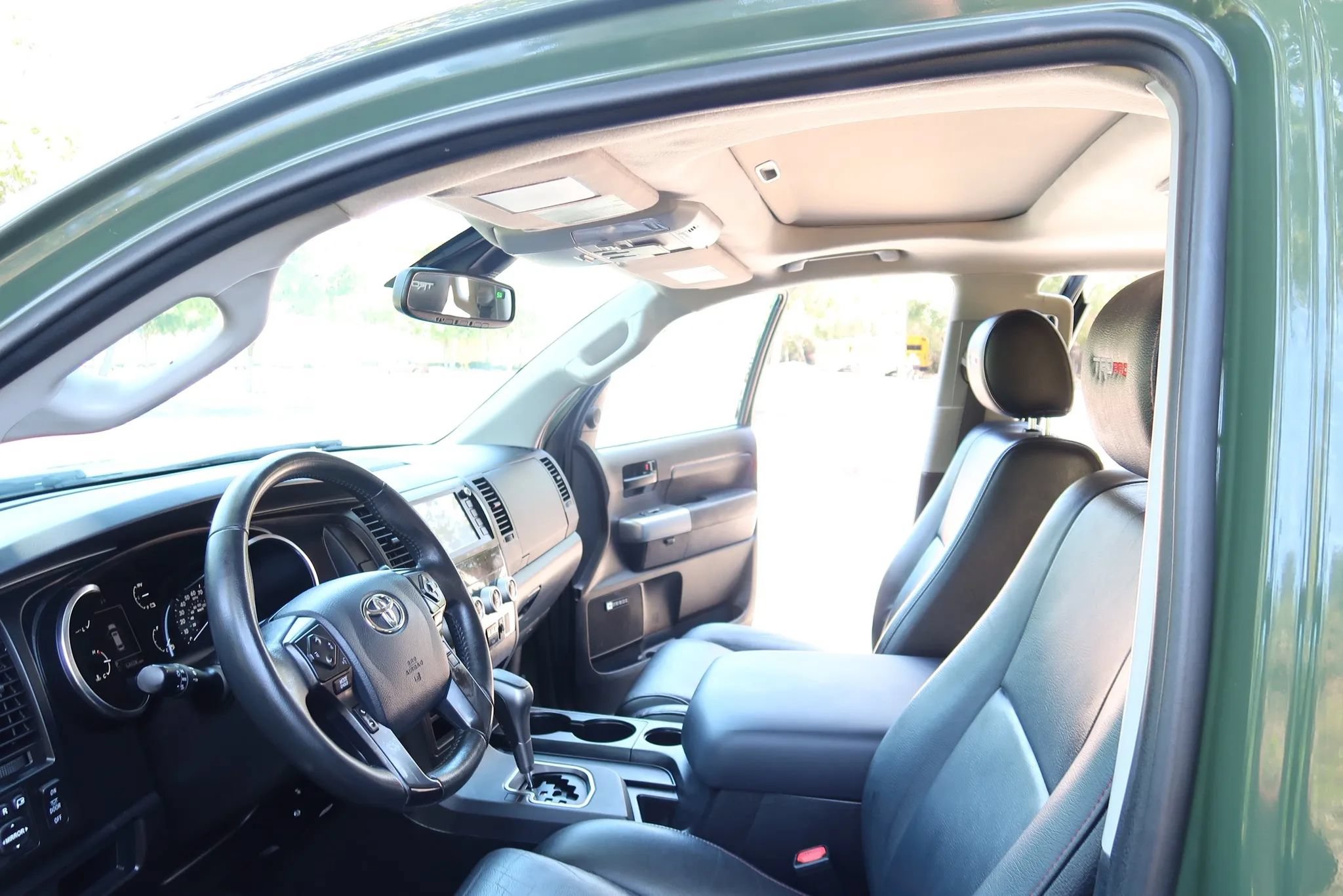 Used 2020 Toyota Sequoia TRD Pro AWD/4WD image 23
