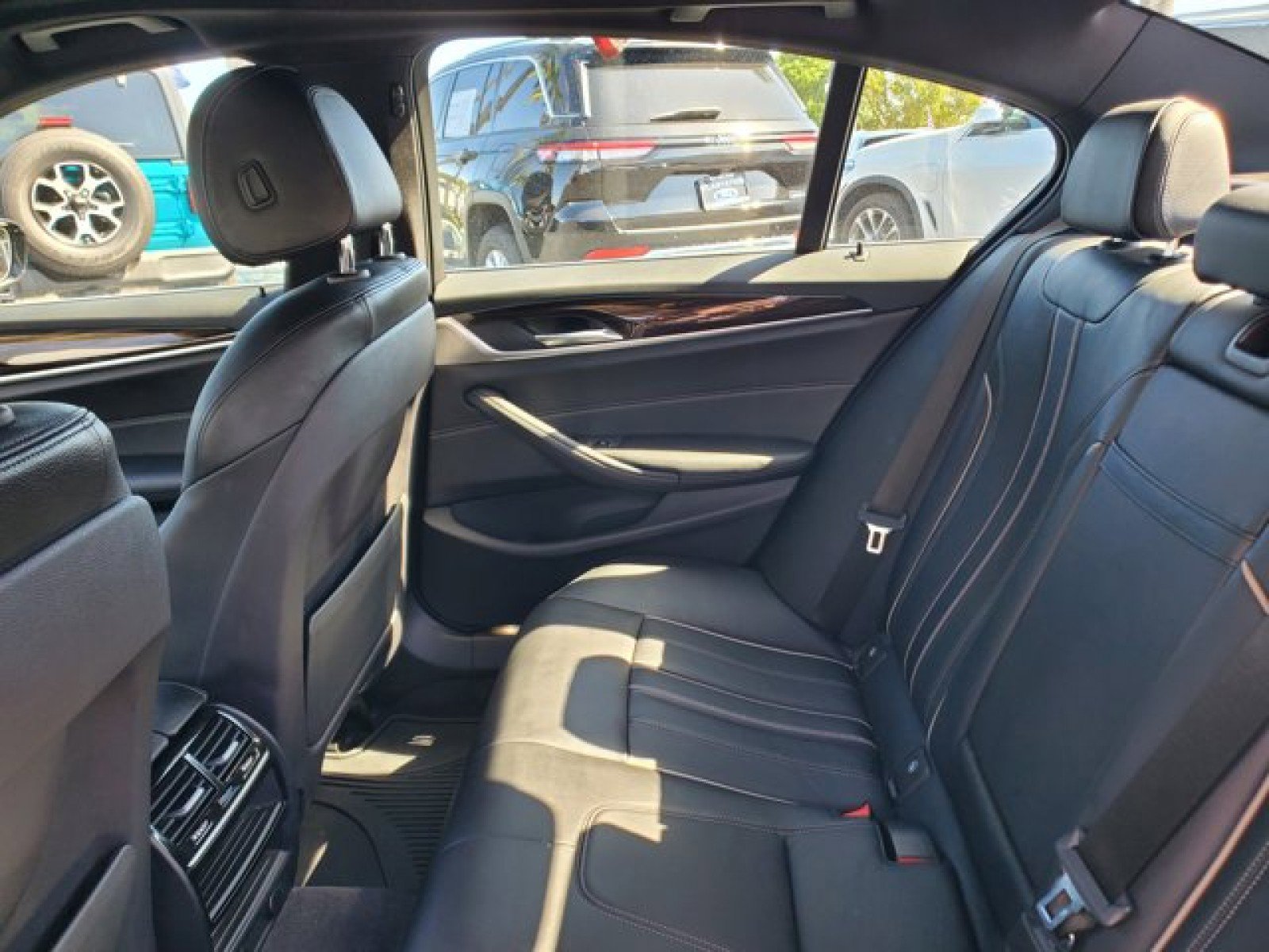 Used 2018 BMW 540i image 32