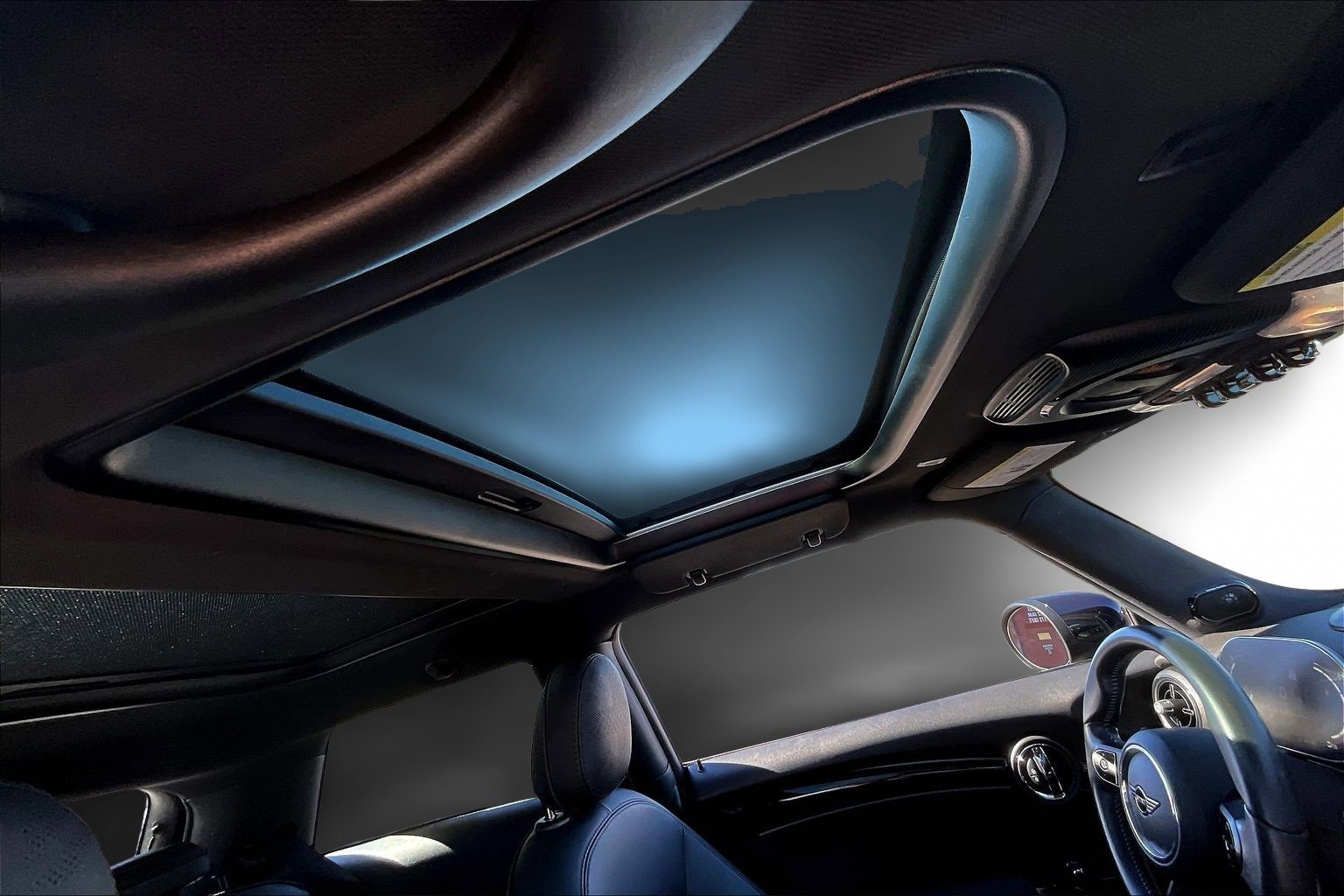 Used 2023 MINI Cooper S image 27