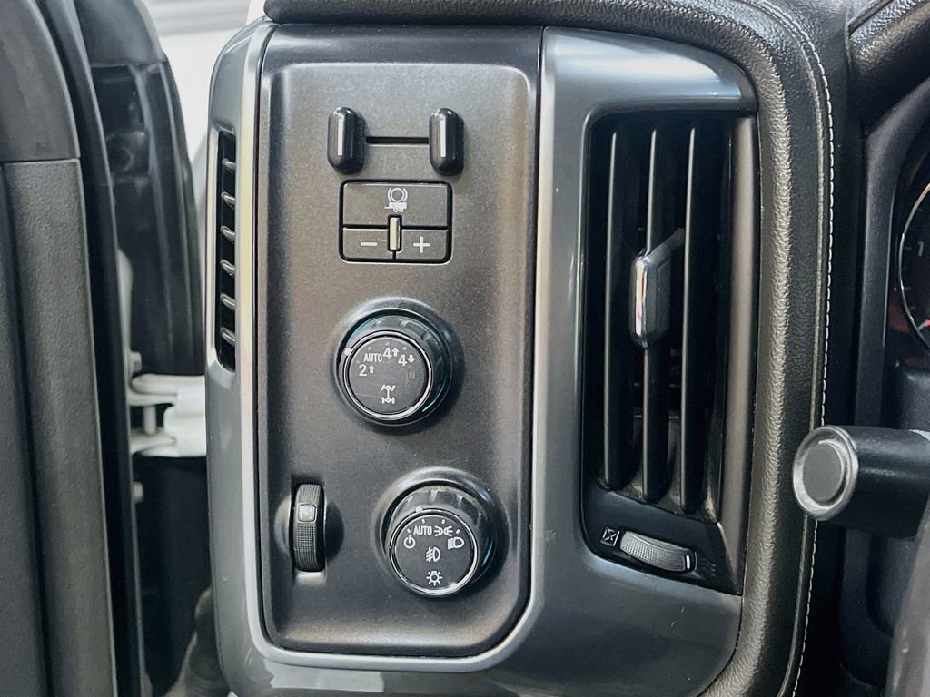 Used 2017 Chevrolet Silverado 1500 LTZ w/ LTZ Plus Package AWD/4WD image 10