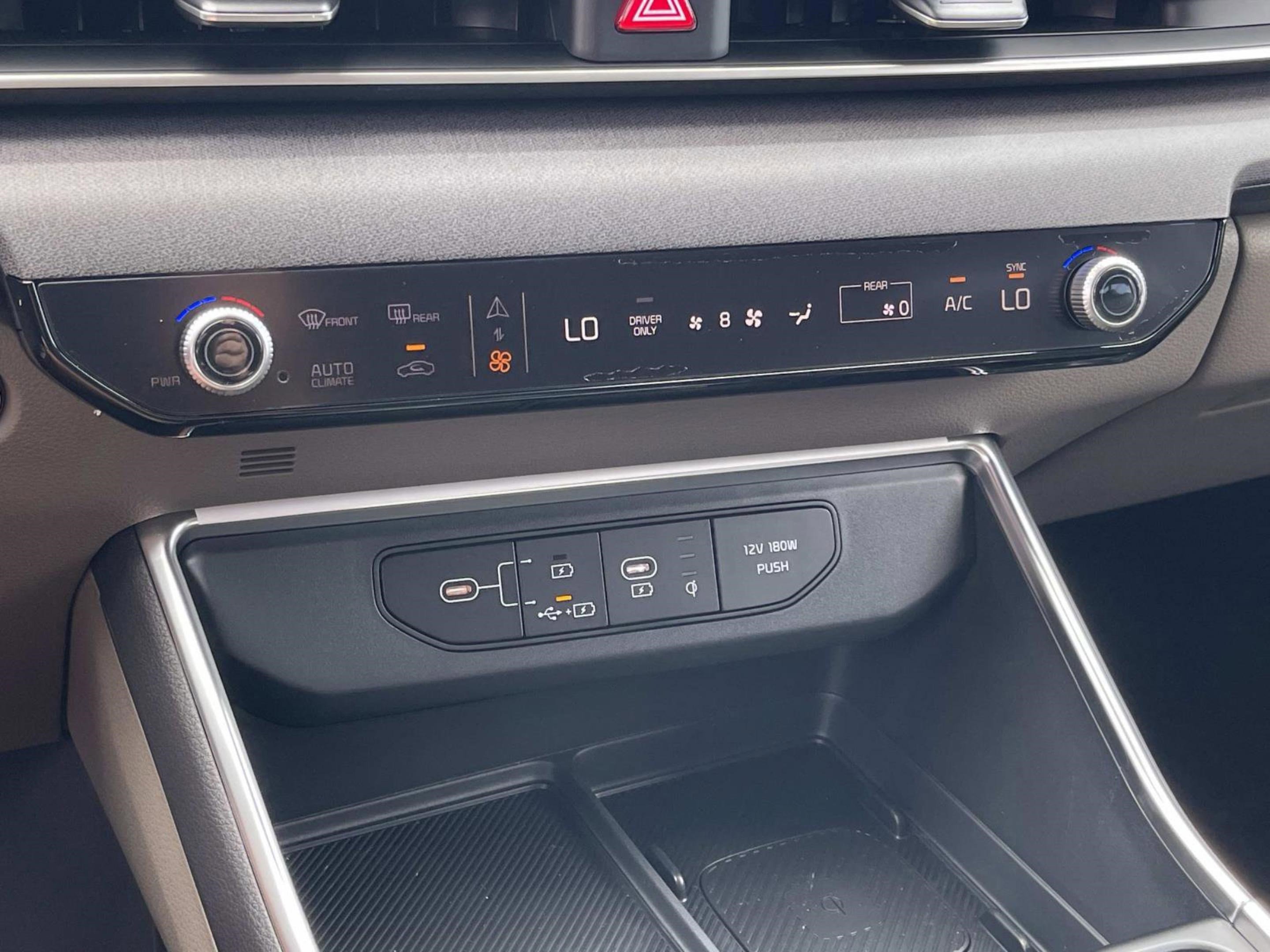 New 2026 Kia Carnival EX image 28