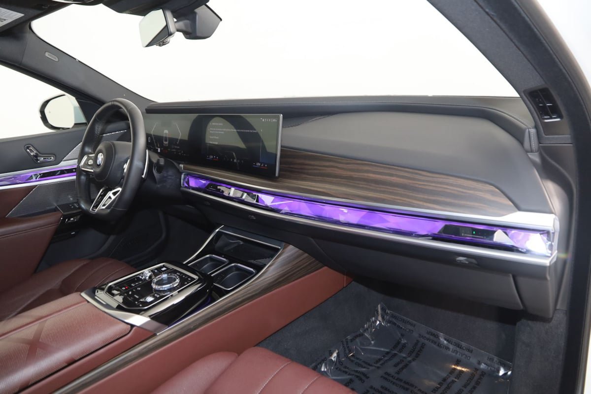 Used 2025 BMW 760i xDrive AWD/4WD image 63