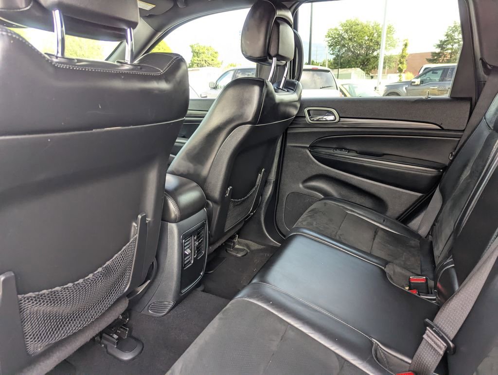 Used 2019 Jeep Grand Cherokee Laredo w/ Laredo X Package RWD image 30