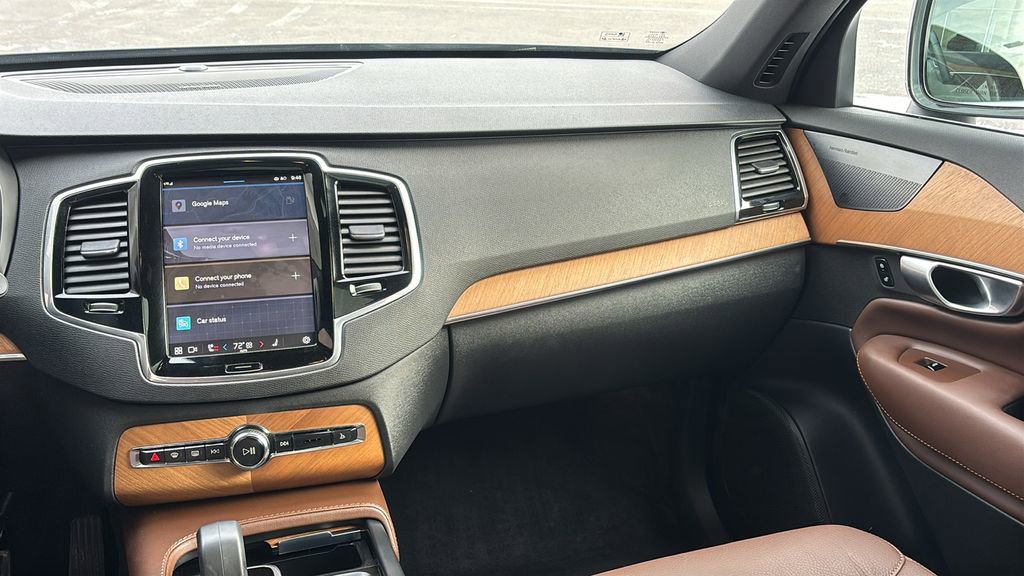 Used 2024 Volvo XC90 B6 Plus image 8