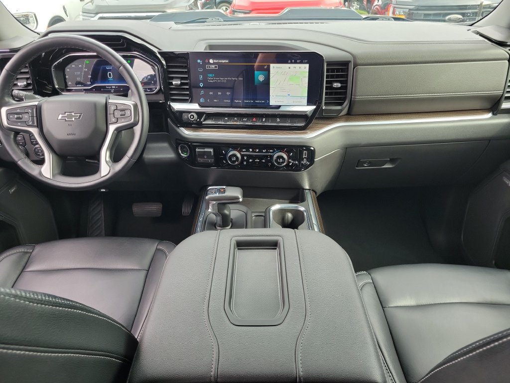 Used 2022 Chevrolet Silverado 1500 LT Trail Boss w/ Convenience Package II AWD/4WD image 11