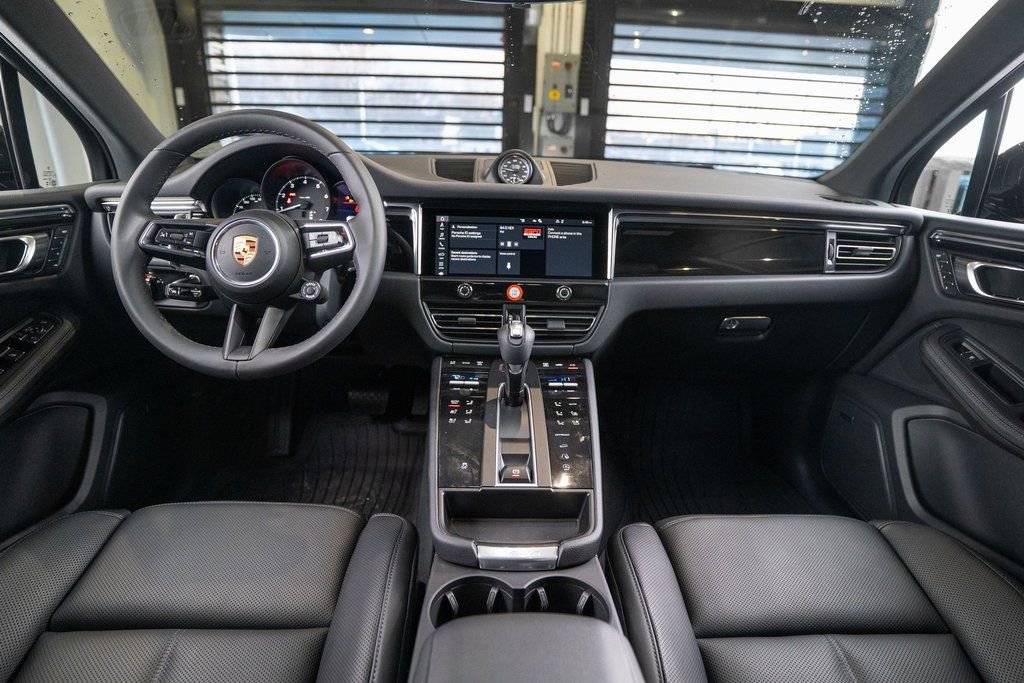 New 2026 Porsche Macan AWD/4WD image 15