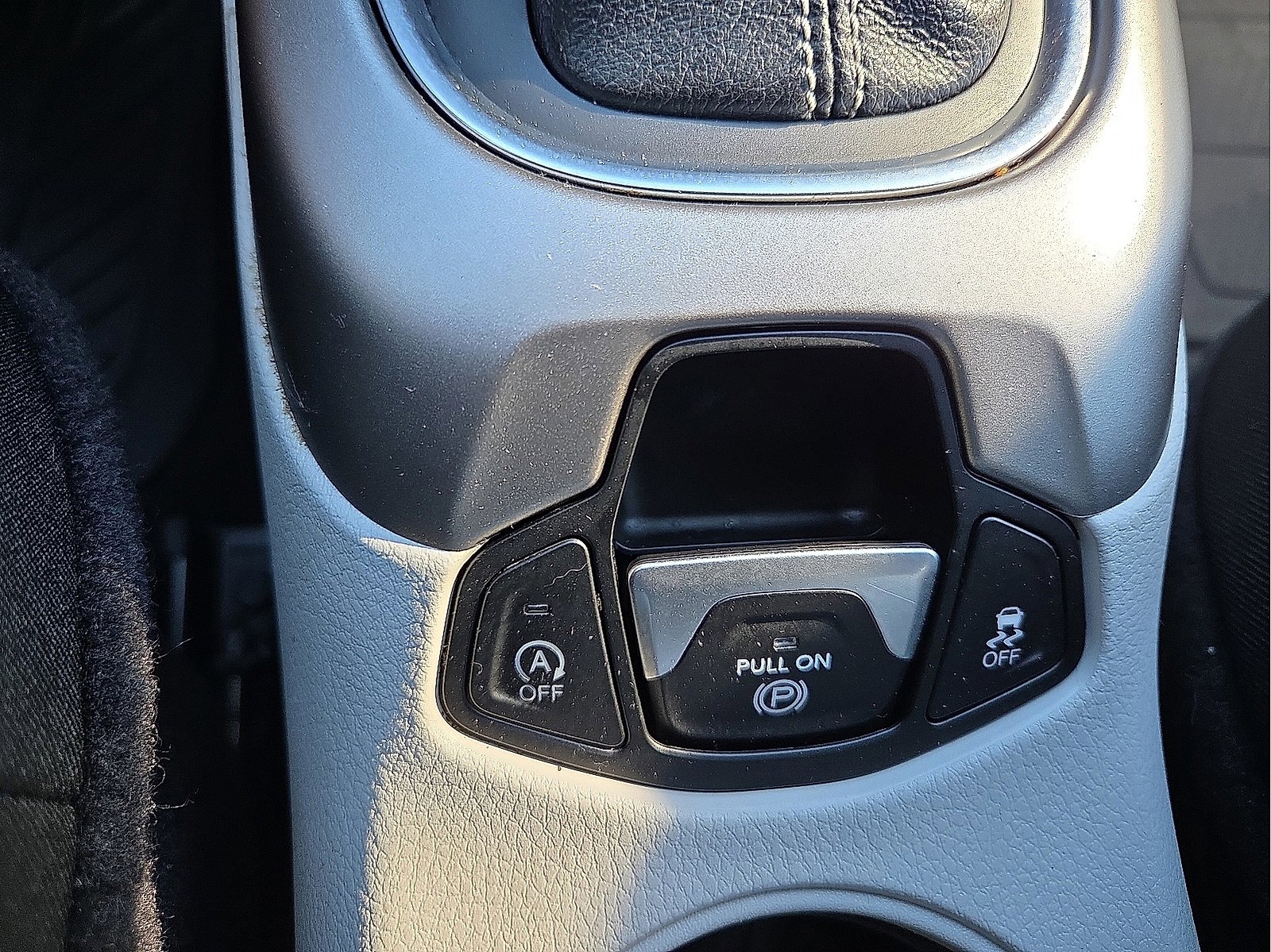 Used 2018 Jeep Compass Latitude w/ Popular Equipment Group image 20