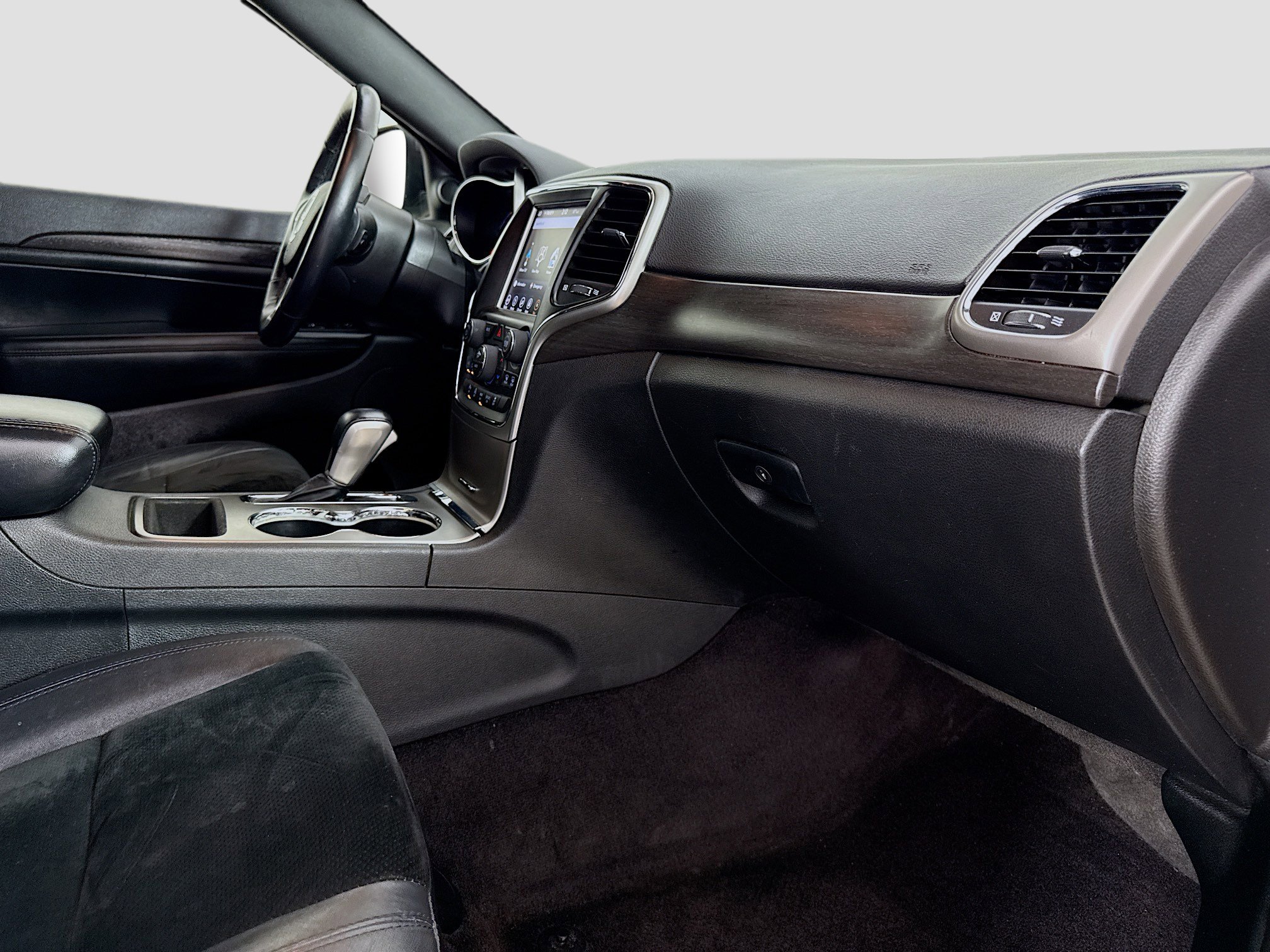 Used 2018 Jeep Grand Cherokee Altitude AWD/4WD image 29