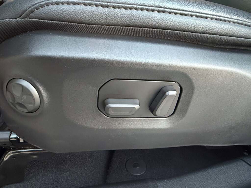 New 2026 Jeep Gladiator Sport image 28