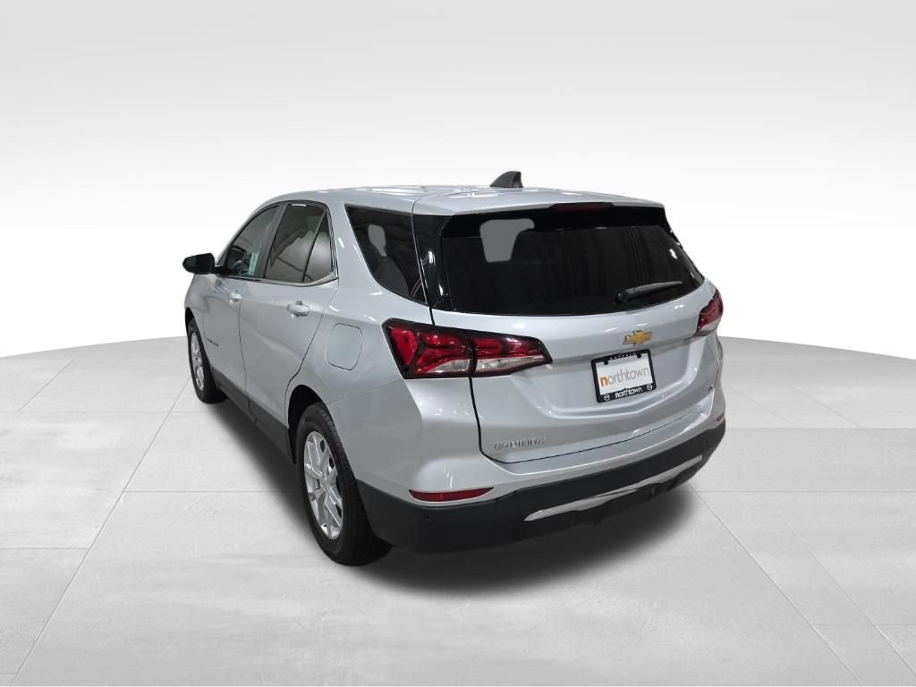 Used 2022 Chevrolet Equinox LT FWD image 3
